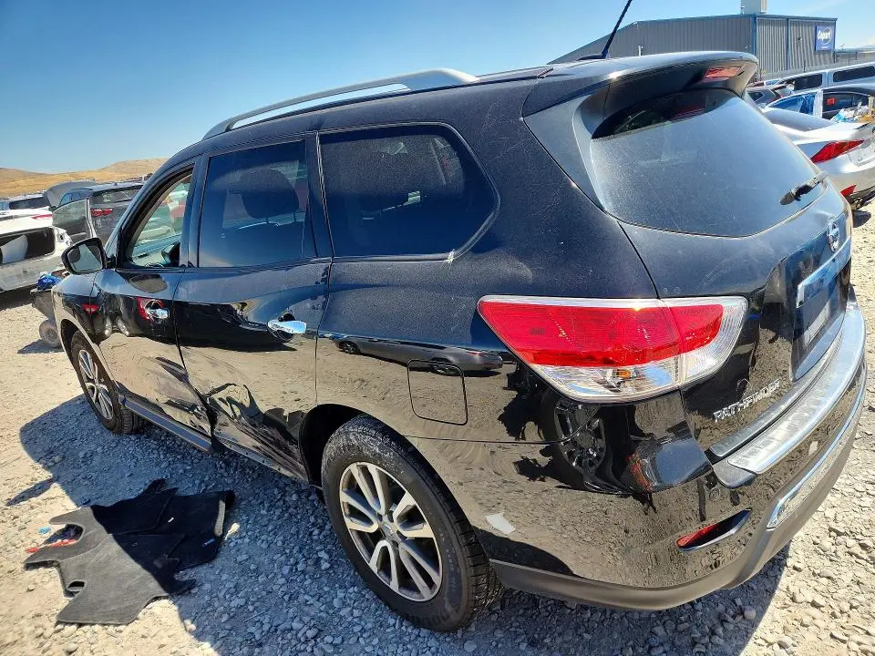 2015 NISSAN PATHFINDER SV  