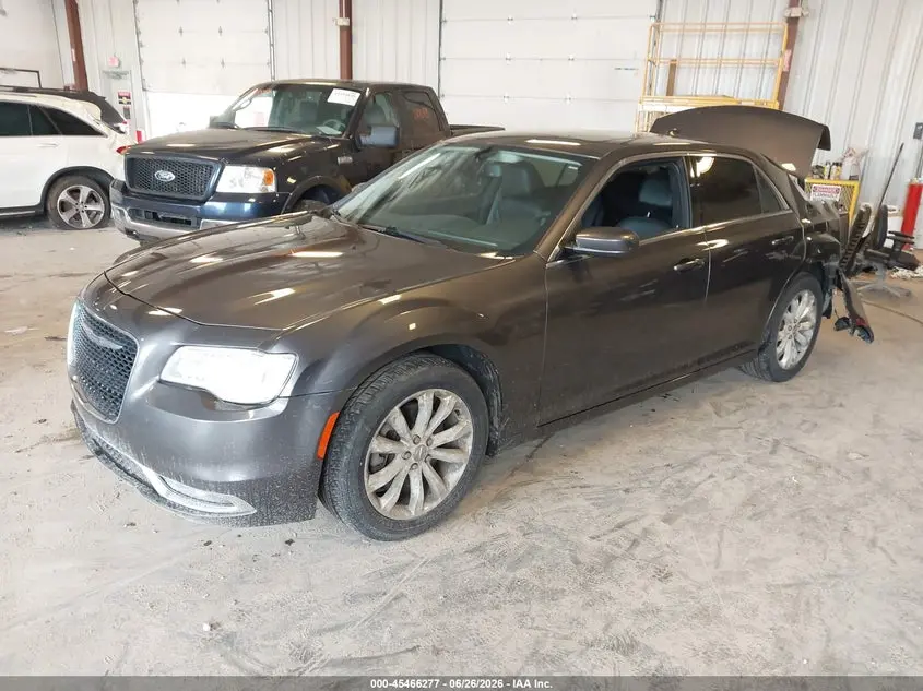 2017 CHRYSLER 300 LIMITED AWD
