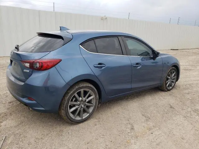 2018 MAZDA 3 TOURING  