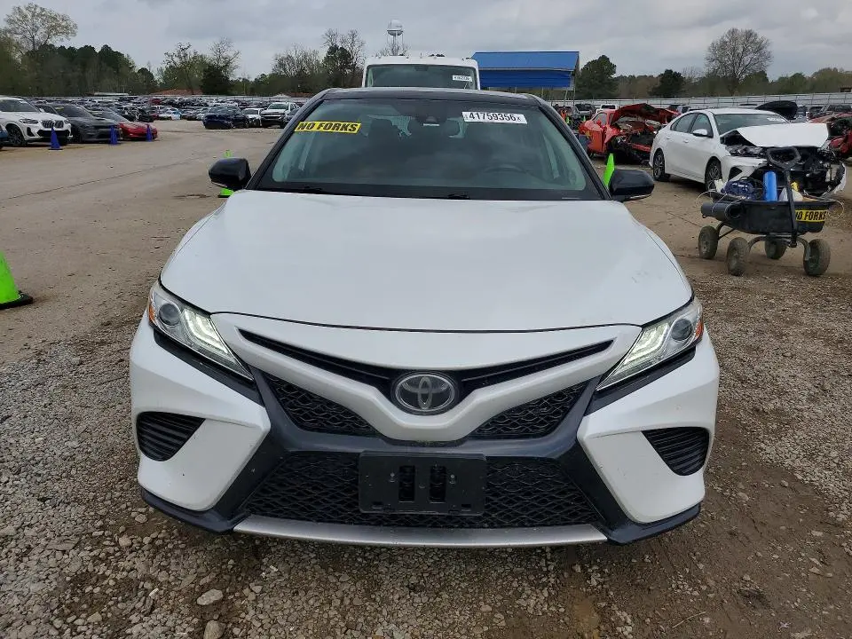 2020 TOYOTA CAMRY XSE  