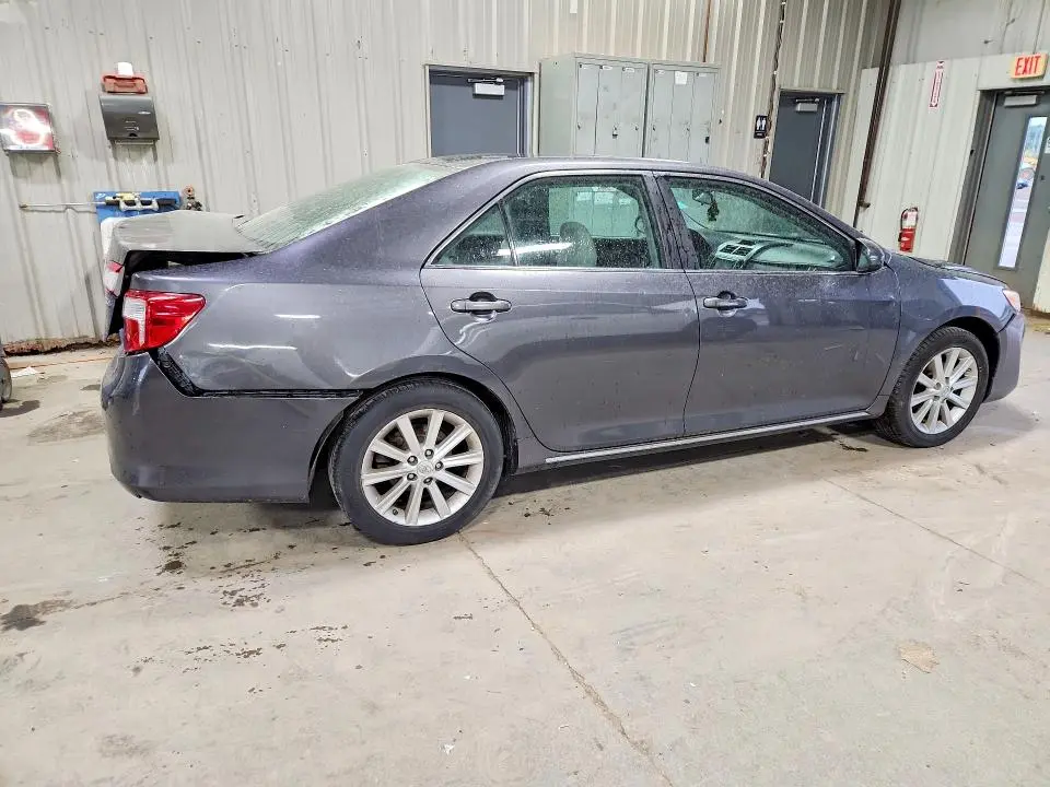 2012 TOYOTA CAMRY XLE  