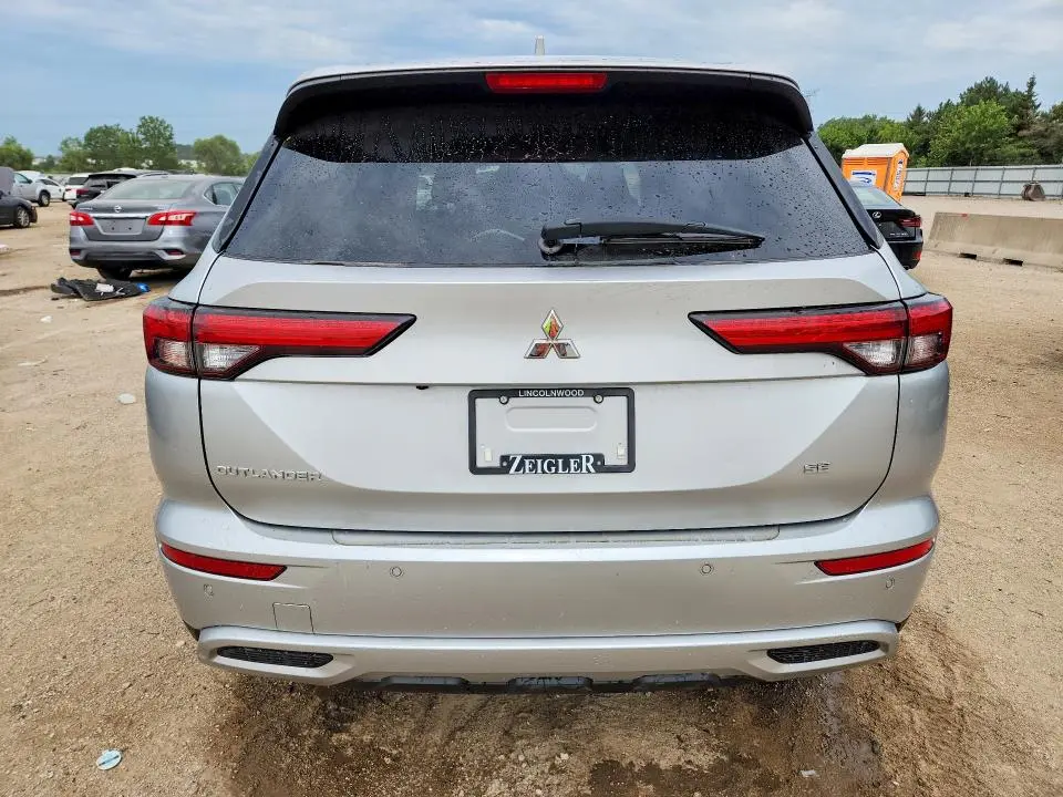 2023 MITSUBISHI OUTLANDER SE  