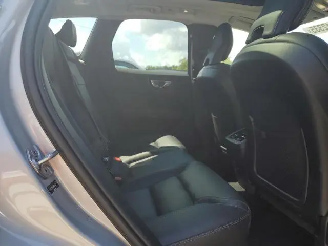 2022 VOLVO XC60 B5 INSCRIPTION  