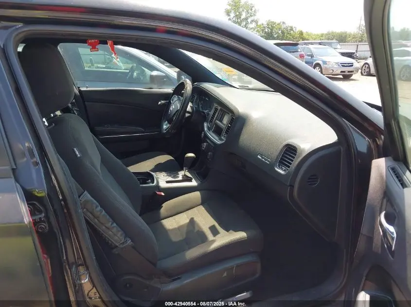 2012 DODGE CHARGER SE