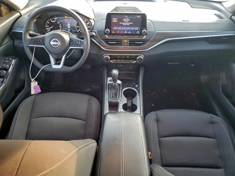 2023 NISSAN ALTIMA SV  