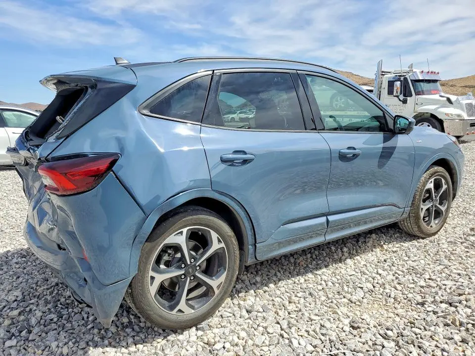 2023 FORD ESCAPE ST LINE SELECT  