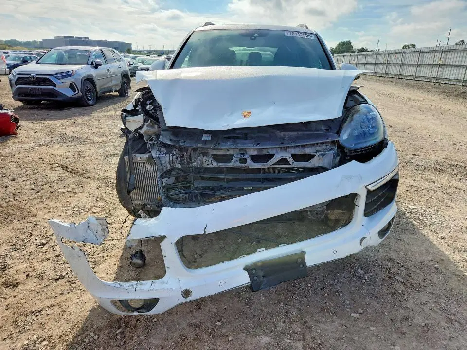 2017 PORSCHE CAYENNE S  