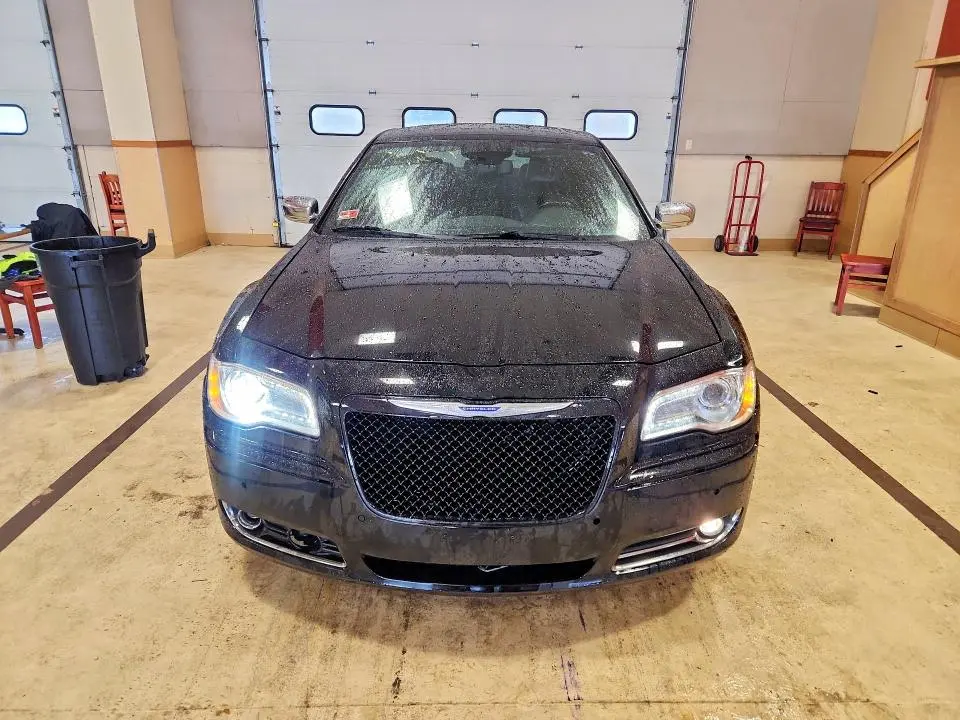 2012 CHRYSLER 300 LIMITED  