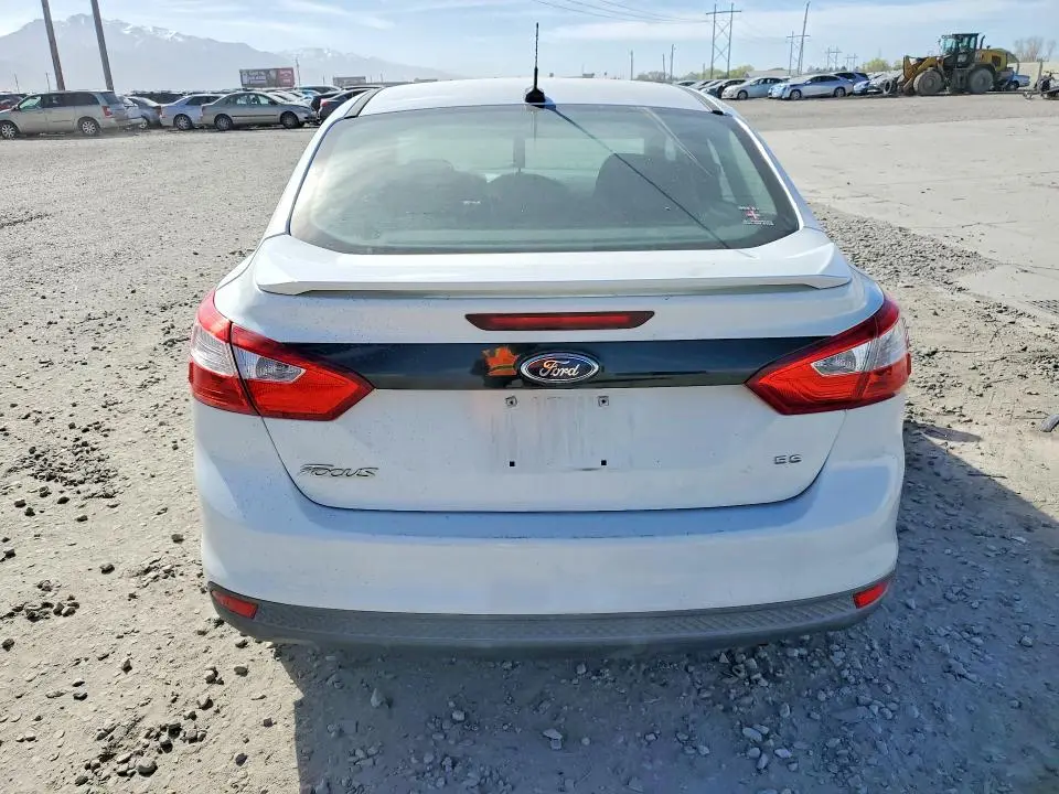 2014 FORD FOCUS SE  