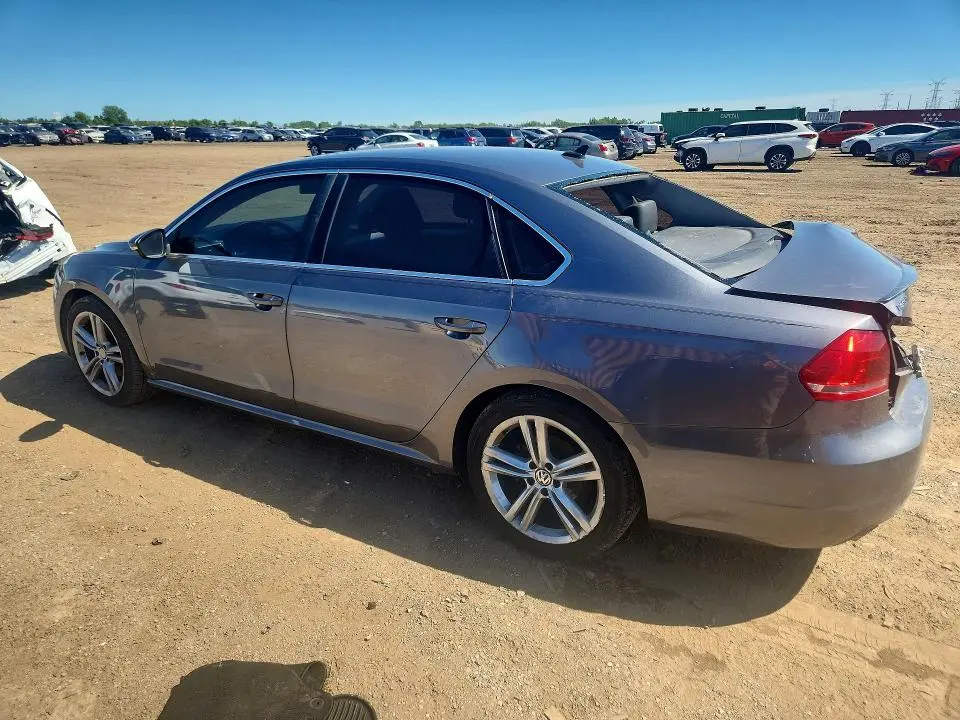 2012 VOLKSWAGEN PASSAT SE  