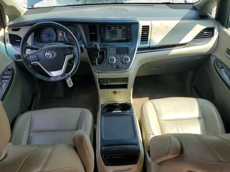 2015 TOYOTA SIENNA XLE 8-PASSENGER  
