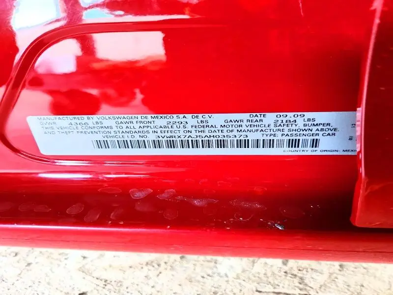 2010 VOLKSWAGEN JETTA SE  