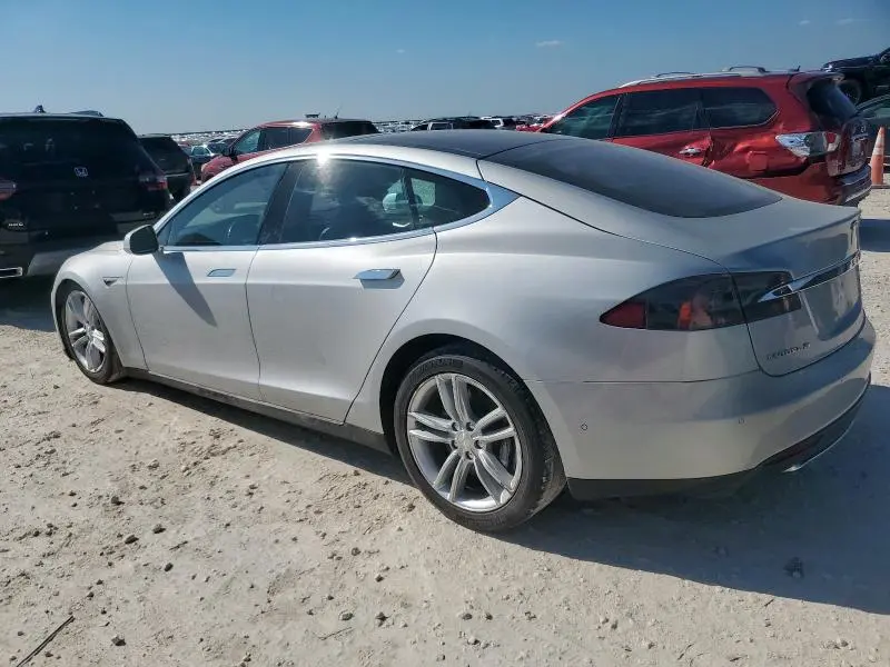 2015 TESLA MODEL S   