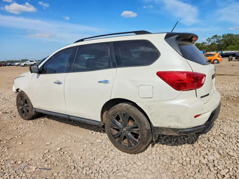 2018 NISSAN PATHFINDER SL  