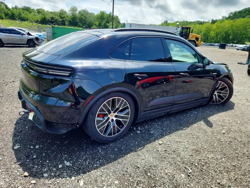 2025 PORSCHE MACAN 4S  