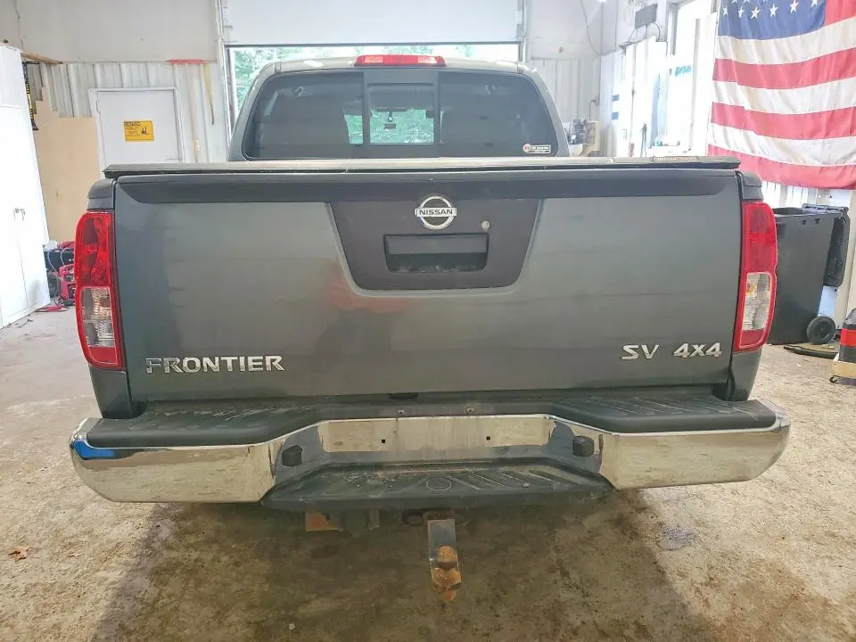 2017 NISSAN FRONTIER SV  