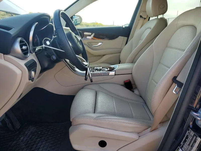 2019 MERCEDES-BENZ GLC 300  