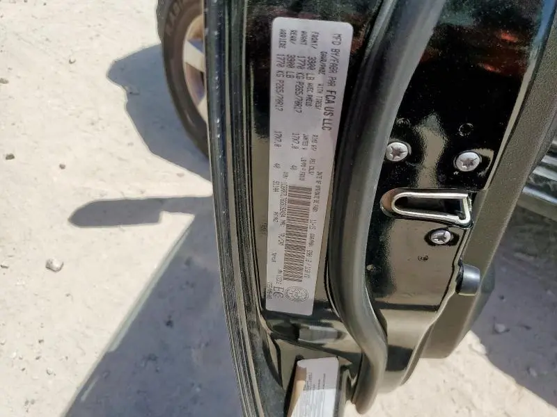 2016 RAM 1500 SLT  
