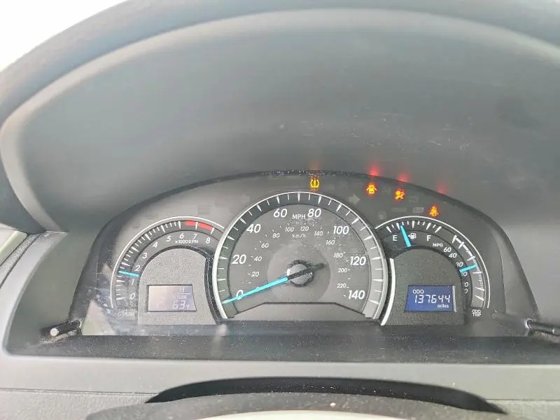 2013 TOYOTA CAMRY LE  