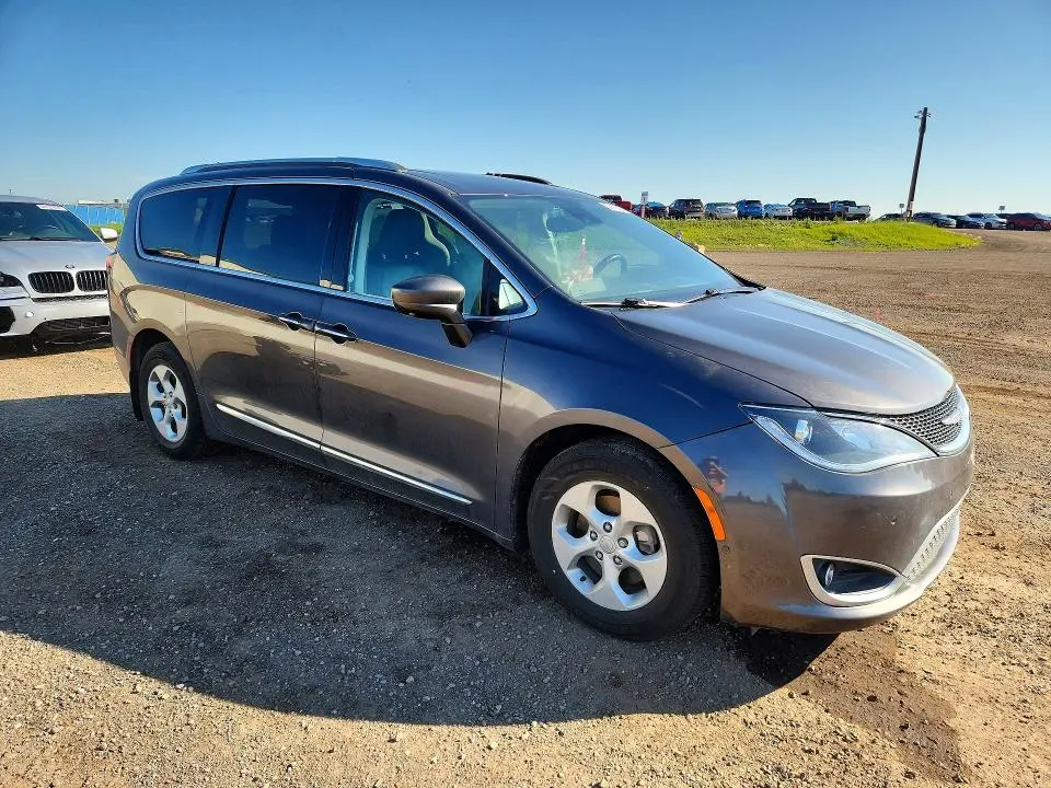 2017 CHRYSLER PACIFICA TOURING L PLUS  