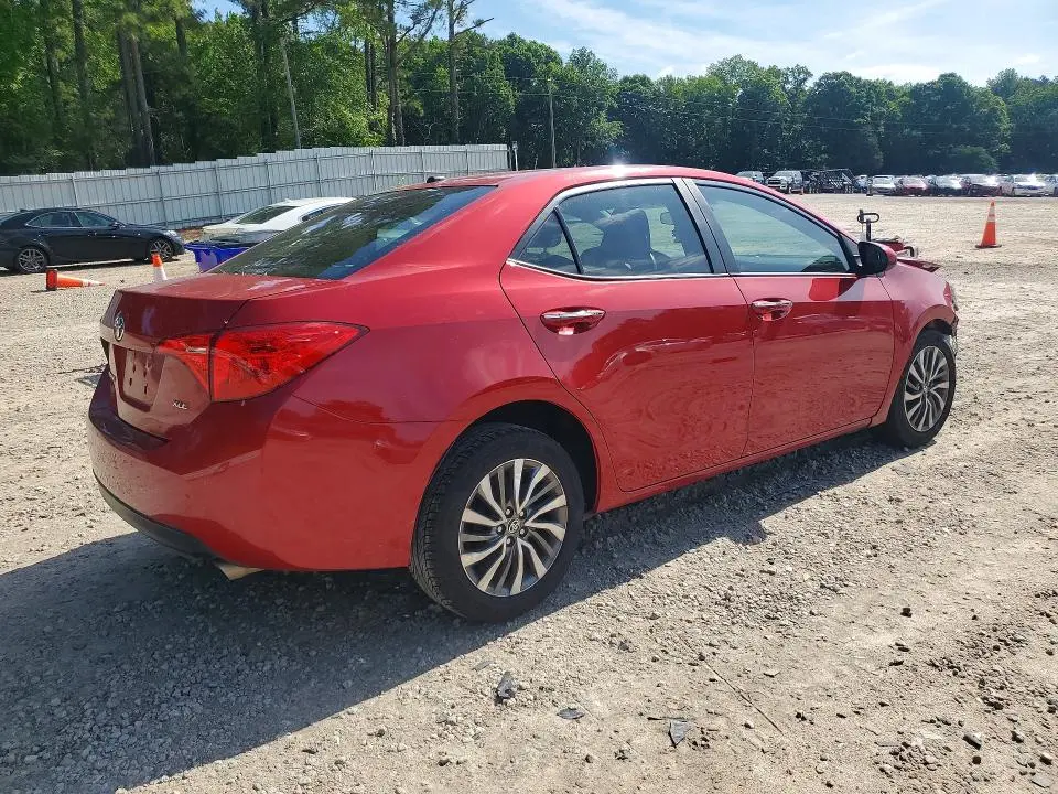2018 TOYOTA COROLLA XLE  