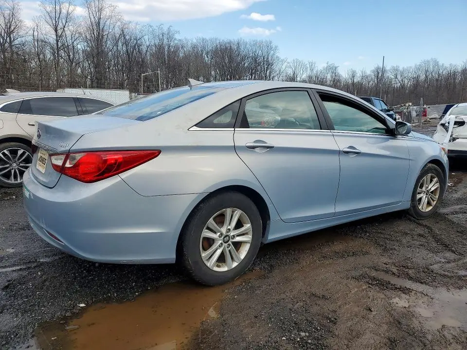 2013 HYUNDAI SONATA GLS  