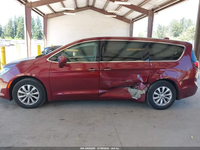 2019 CHRYSLER PACIFICA TOURING PLUS