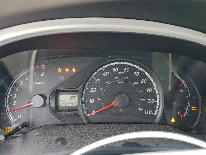 2012 TOYOTA SIENNA LE  