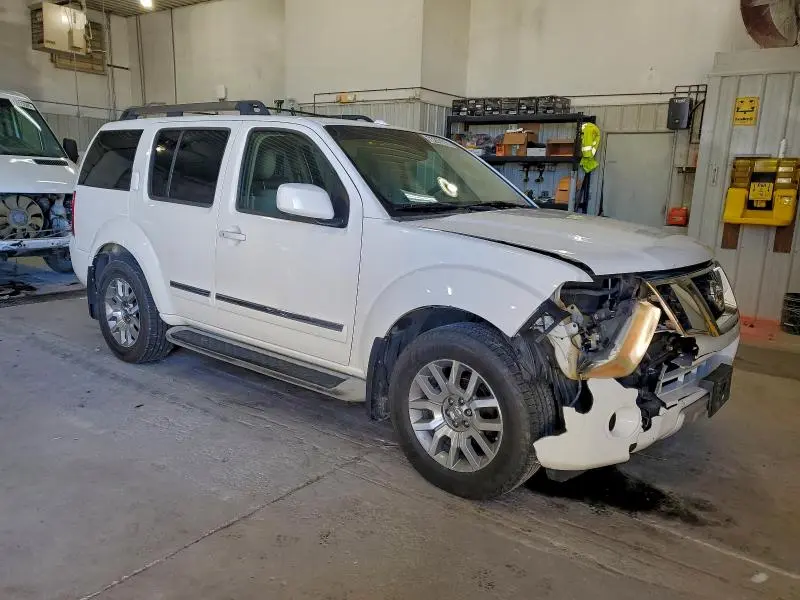 2011 NISSAN PATHFINDER S  