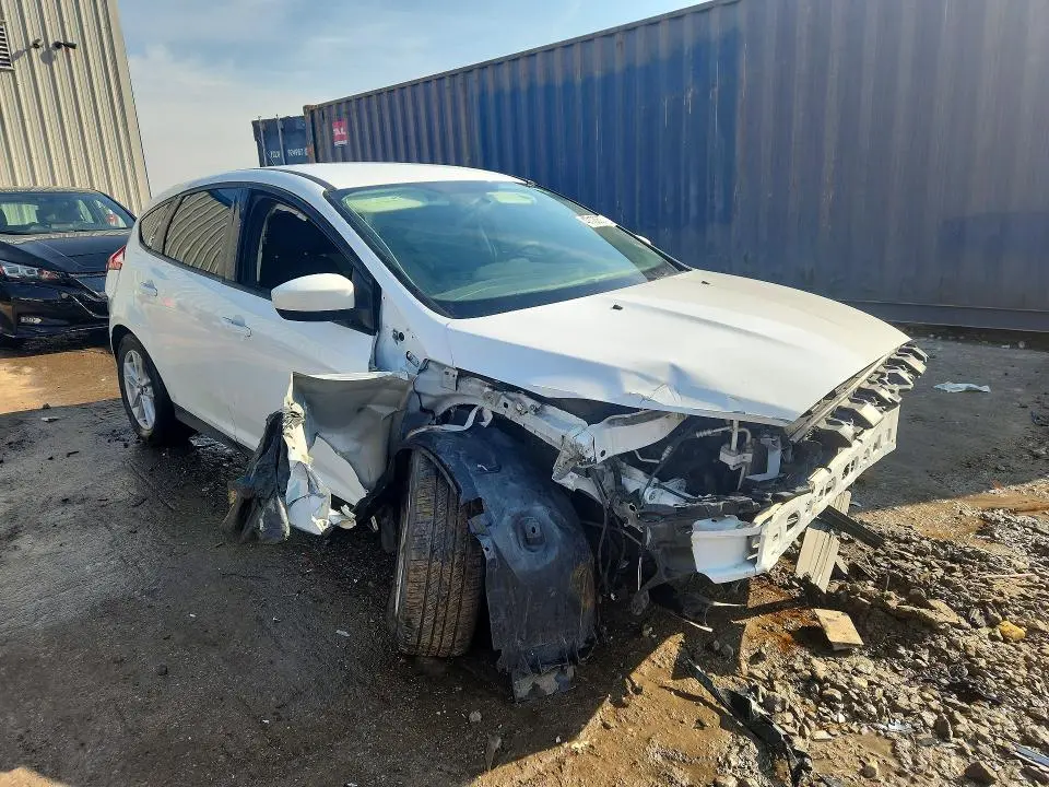 2018 FORD FOCUS SE  
