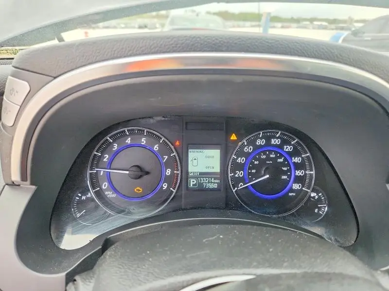 2017 INFINITI QX70 BASE  