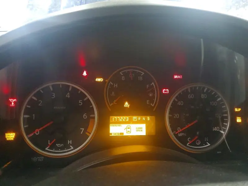 2010 NISSAN TITAN XE  