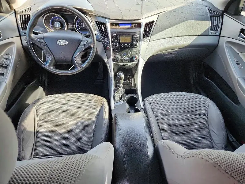 2011 HYUNDAI SONATA GLS  