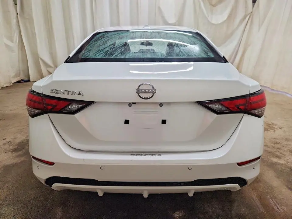 2025 NISSAN SENTRA SV  