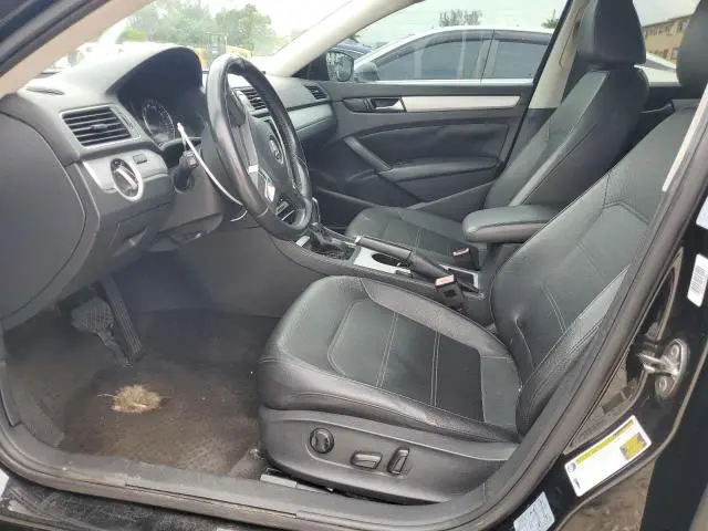 2013 VOLKSWAGEN PASSAT SE  