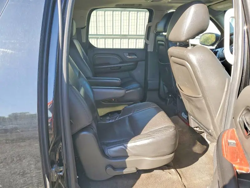 2014 CADILLAC ESCALADE ESV LUXURY  