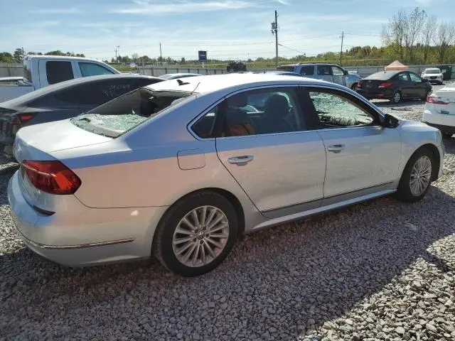 2016 VOLKSWAGEN PASSAT SE  