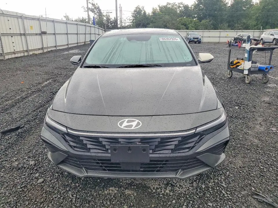 2025 HYUNDAI ELANTRA LIMITED  