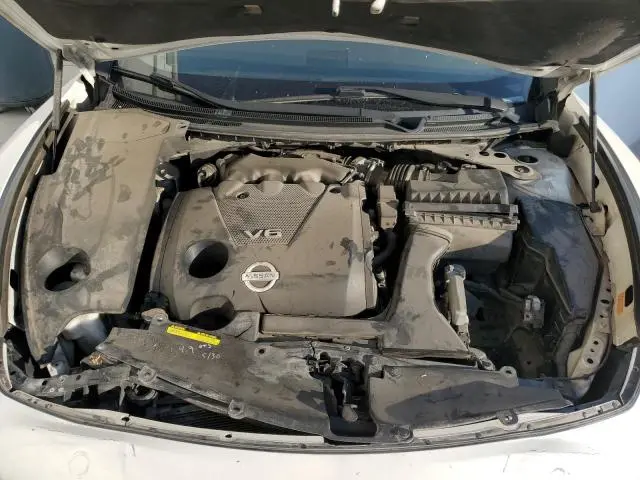 2010 NISSAN MAXIMA S  