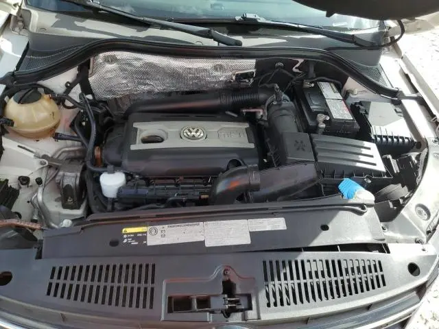 2013 VOLKSWAGEN TIGUAN S  