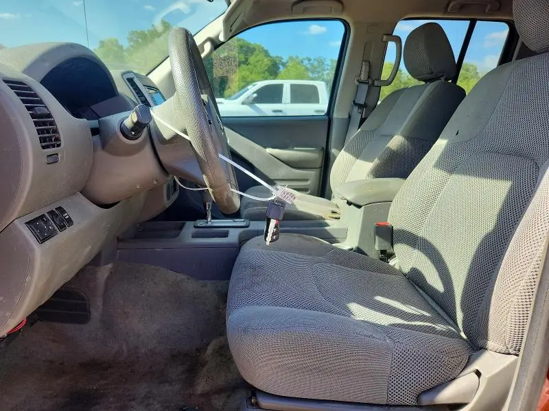 2016 NISSAN FRONTIER SV  