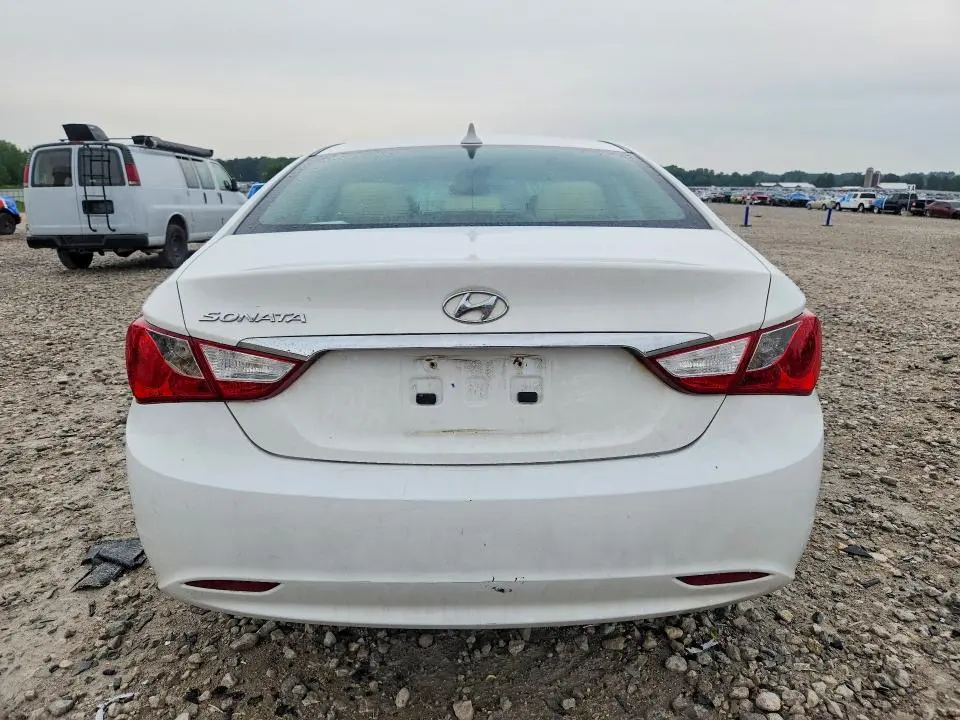 2011 HYUNDAI SONATA GLS  