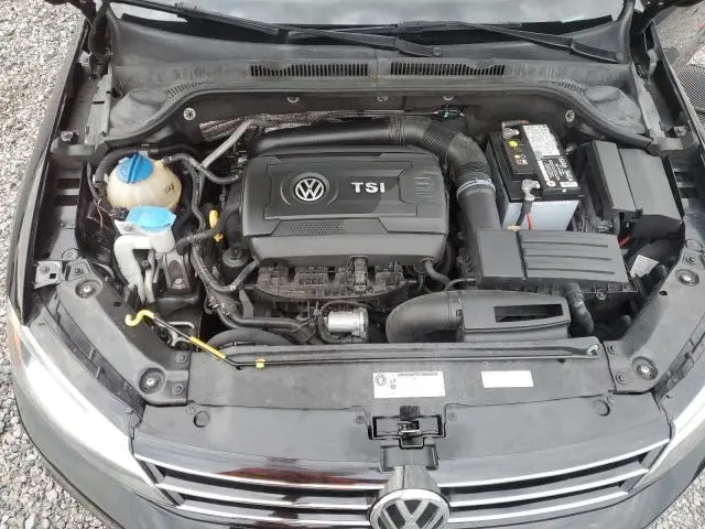 2016 VOLKSWAGEN JETTA SPORT  