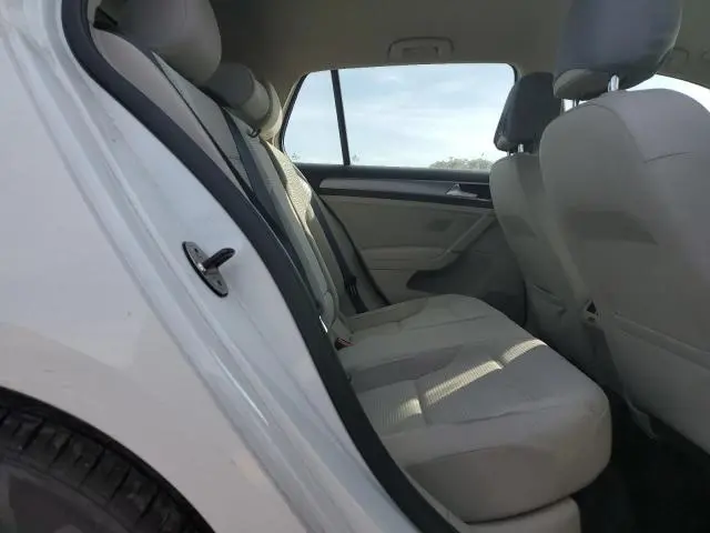 2016 VOLKSWAGEN GOLF S/SE  