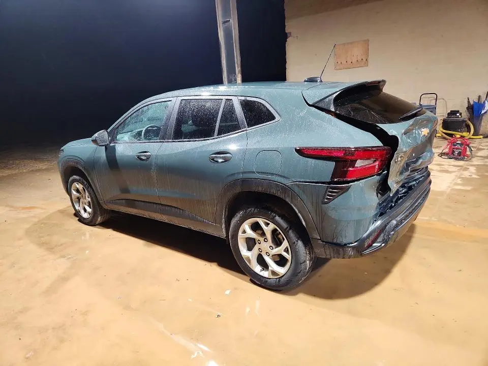 2025 CHEVROLET TRAX LS  