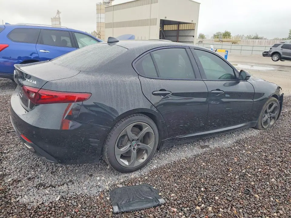 2018 ALFA ROMEO GIULIA Q4  