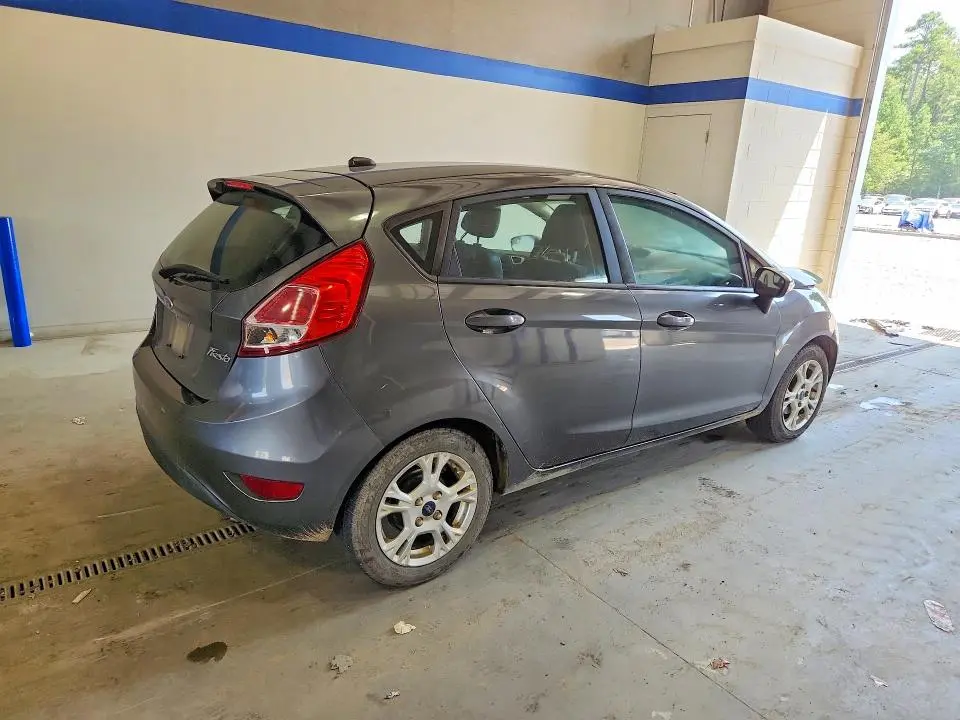 2016 FORD FIESTA SE  