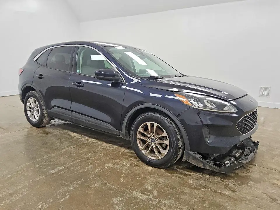 2021 FORD ESCAPE SE  