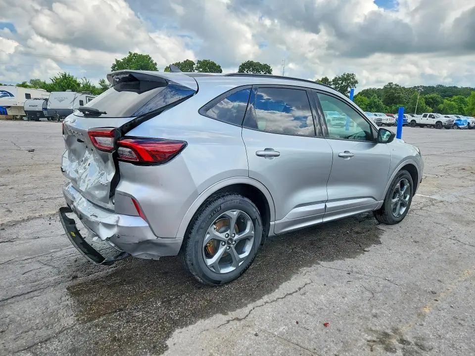 2023 FORD ESCAPE ST LINE  