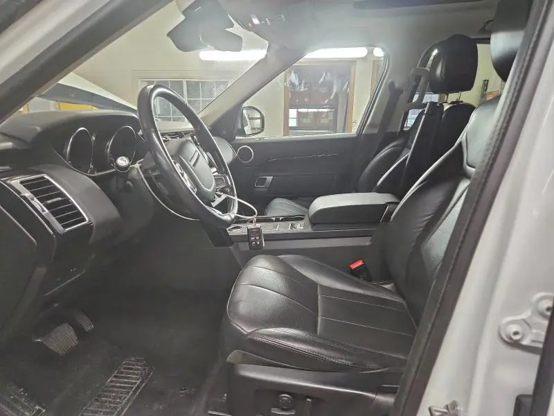 2020 LAND ROVER DISCOVERY SE  